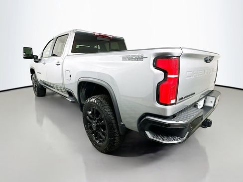 Used 2025 Chevrolet Silverado 2500 LT w/ Trail Boss Package image 7