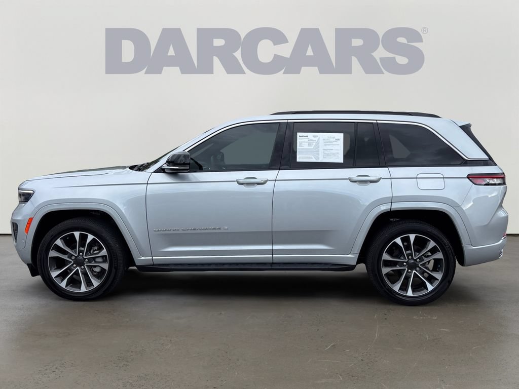Used 2024 Jeep Grand Cherokee Overland w/ Luxury Tech Group IV AWD/4WD image 4