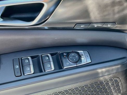 New 2026 Kia Carnival SX FWD image 18