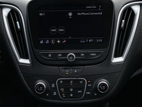 Used 2024 Chevrolet Malibu LT image 16