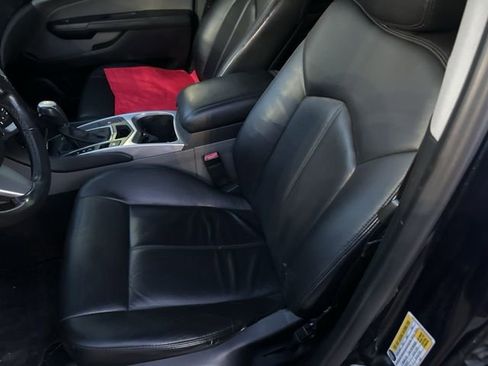 Used 2011 Cadillac SRX Base image 14