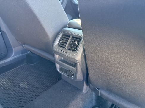 Used 2022 Volkswagen Tiguan S image 13