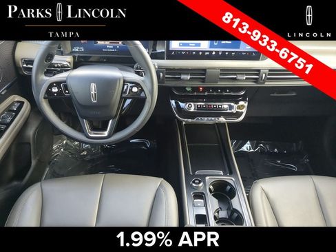 Certified 2023 Lincoln Corsair FWD image 12