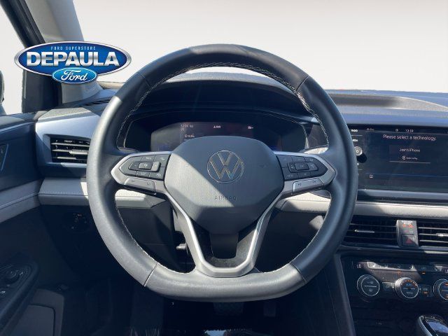 Used 2024 Volkswagen Taos SE AWD/4WD image 15