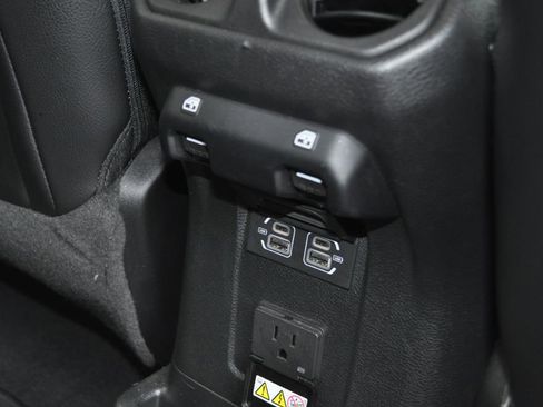 Used 2023 Jeep Wrangler Unlimited Sahara w/ Cold Weather Group image 19