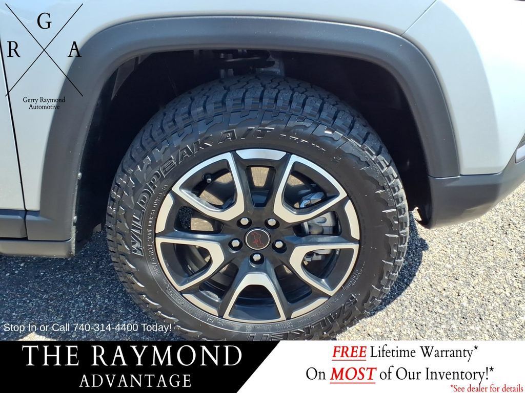 Used 2026 Jeep Compass Trailhawk AWD/4WD image 24