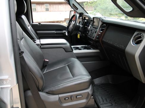 Used 2015 Ford F350 Lariat AWD/4WD image 38
