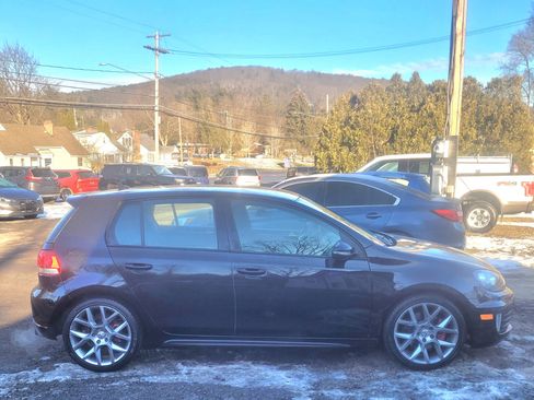 Used 2013 Volkswagen Golf 4-Door image 9