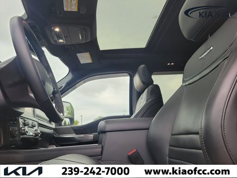Used 2025 Ford F350 Platinum w/ FX4 Off-Road Package AWD/4WD image 28