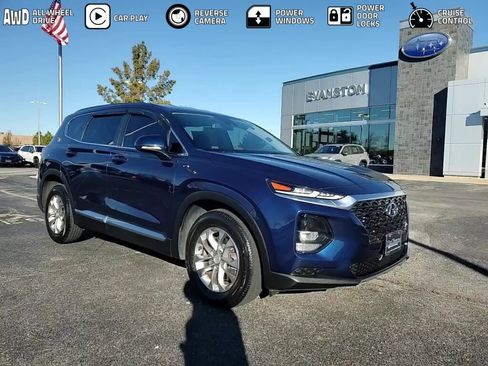 Used 2020 Hyundai Santa Fe SE image 1