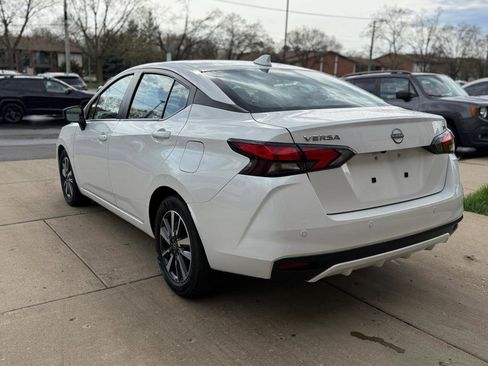 Used 2024 Nissan Versa SV image 5