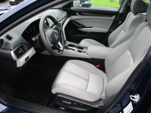 Certified 2020 Honda Accord EX image 11