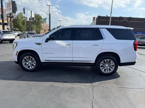 Used 2026 GMC Yukon Denali w/ Sun & Power Step Package AWD/4WD image 9