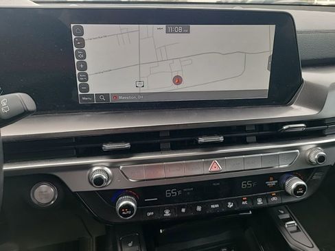 Used 2024 Kia Telluride S image 15