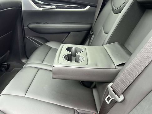 Certified 2022 Cadillac XT5 Premium Luxury w/ LPO, ONYX Package image 15