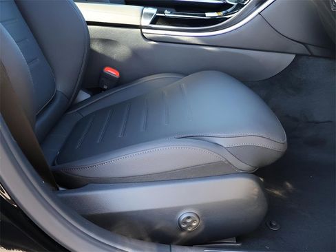 New 2026 Mercedes-Benz C 300 4MATIC Sedan image 12