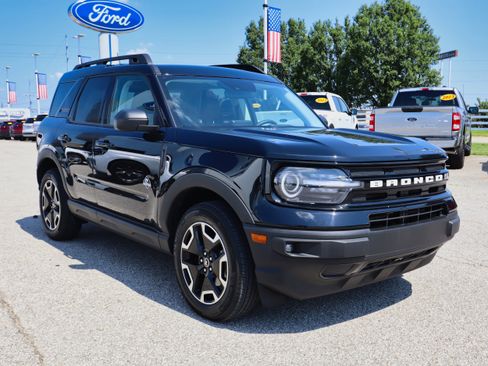 Used 2023 Ford Bronco Sport Outer Banks image 6