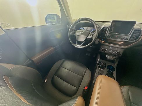 Used 2021 Ford Bronco Sport Outer Banks image 9