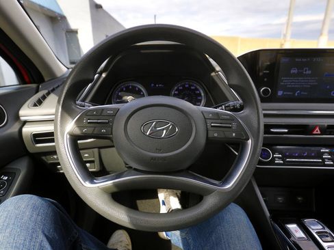 Used 2020 Hyundai Sonata SEL image 6