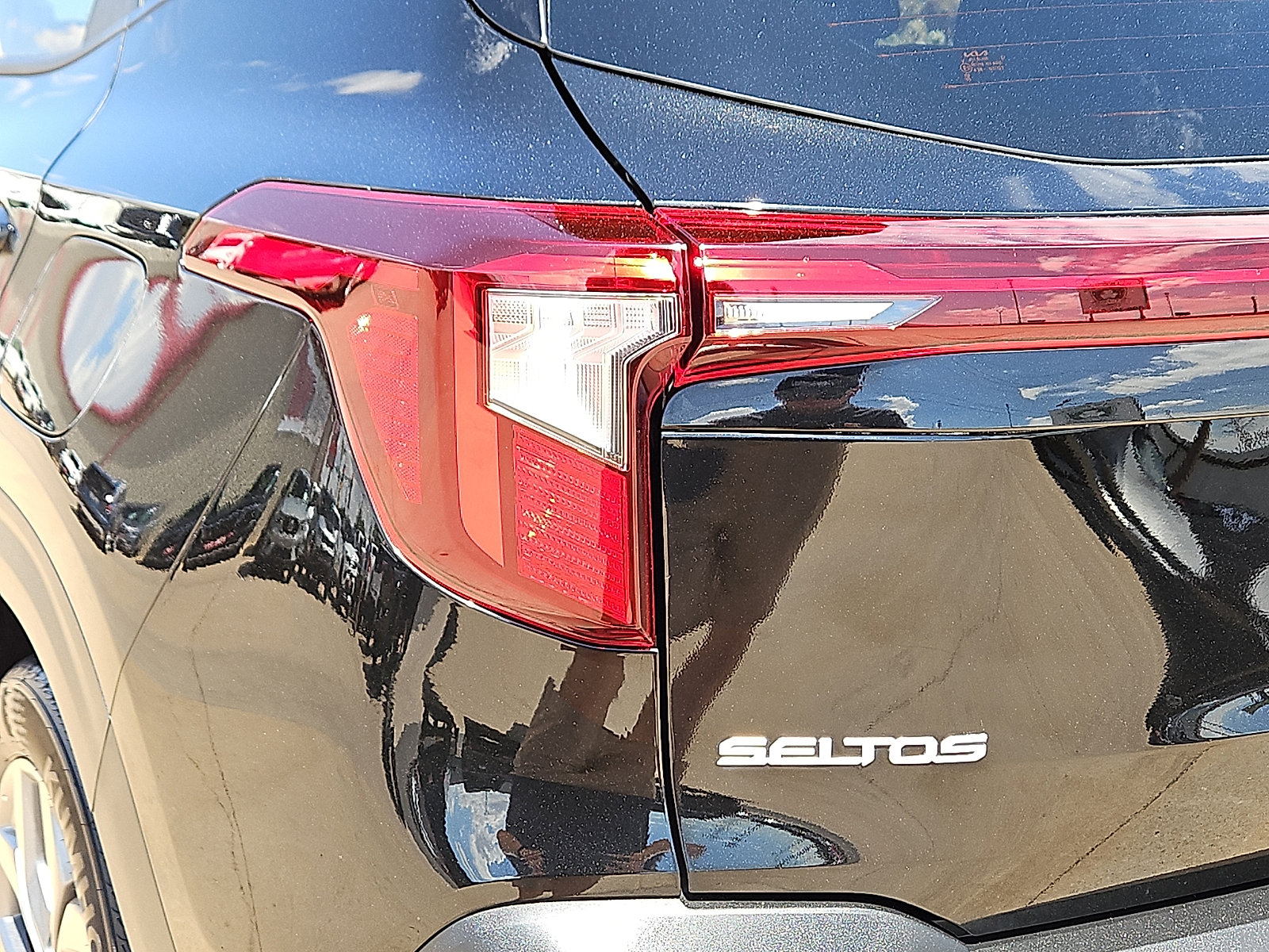 Used 2026 Kia Seltos LX AWD/4WD image 7
