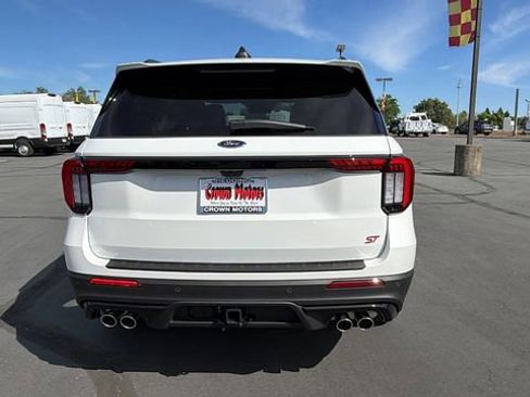 New 2026 Ford Explorer ST w/ Sun And Sound Package image 5