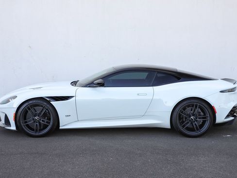 Used 2019 Aston Martin DBS Superleggera RWD image 18