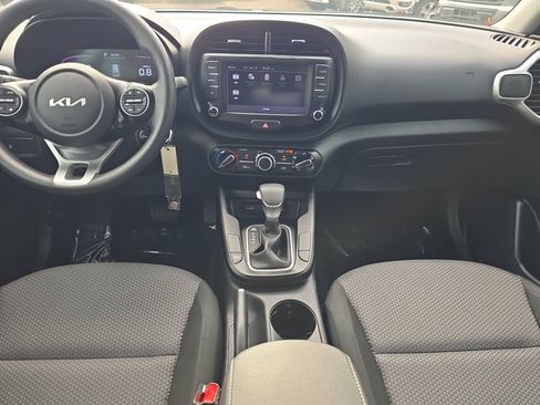Used 2024 Kia Soul LX w/ Option Group 015 FWD image 14