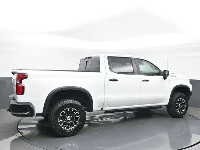 Used 2025 Chevrolet Silverado 1500 ZR2 w/ Technology Package AWD/4WD image 6