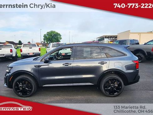 Used 2023 Kia Sorento SX AWD/4WD image 4
