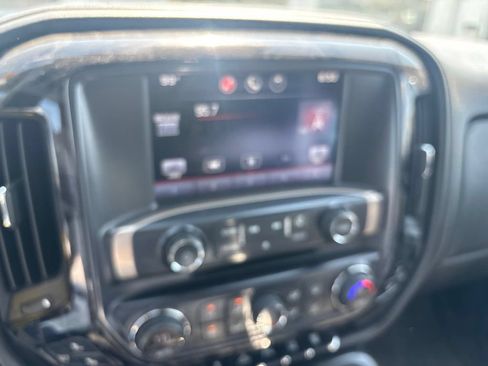 Used 2015 GMC Sierra 2500 Denali w/ Duramax Plus Package AWD/4WD image 15