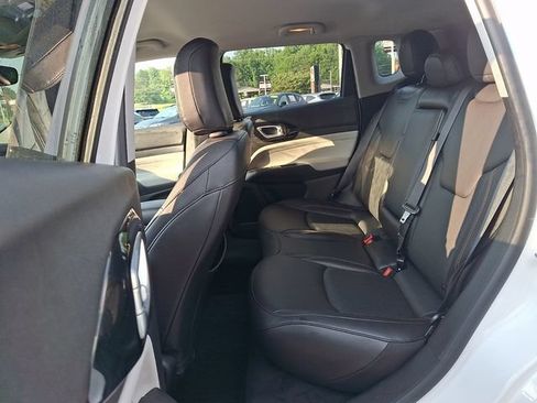 Used 2022 Jeep Compass Limited AWD/4WD image 10