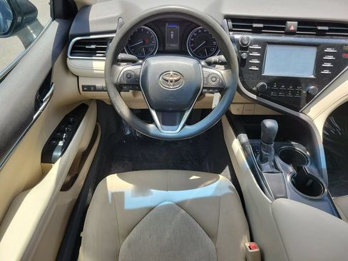 Used 2018 Toyota Camry LE FWD image 12