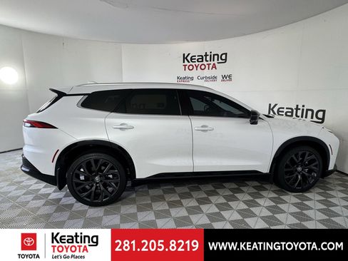 New 2026 Toyota Crown Signia image 4