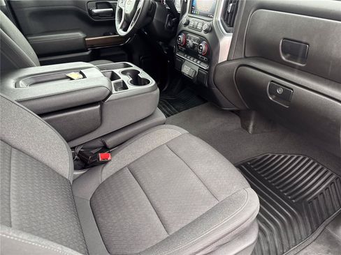 Used 2022 Chevrolet Silverado 1500 LT AWD/4WD image 35