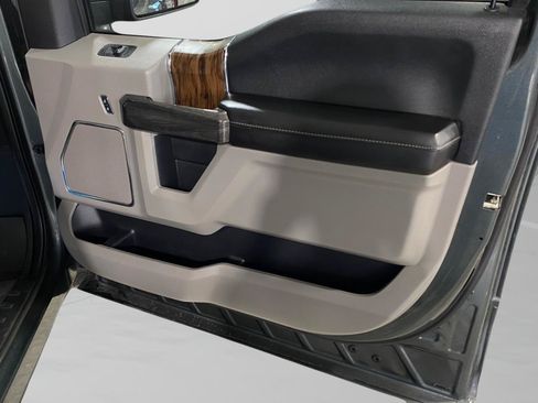Used 2018 Ford F150 Lariat AWD/4WD image 27