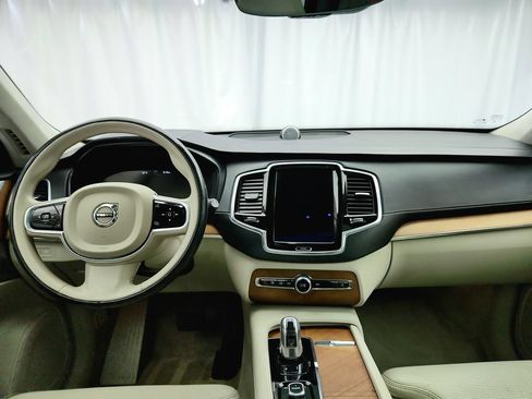 Used 2017 Volvo XC90 T8 Excellence AWD/4WD image 15
