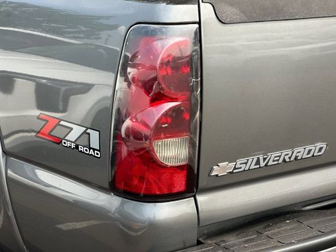 Used 2006 Chevrolet Silverado 1500 LT w/ Light Duty Power Package AWD/4WD image 24
