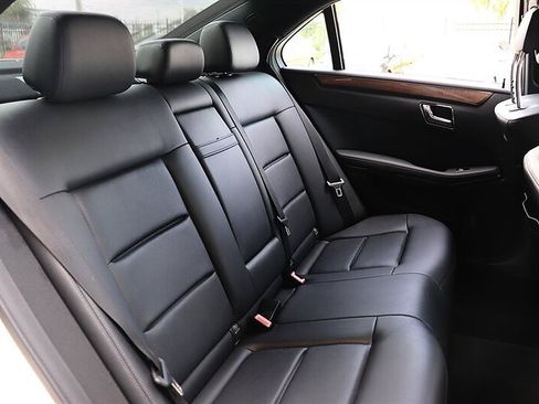 Used 2010 Mercedes-Benz E 350 Sedan image 15