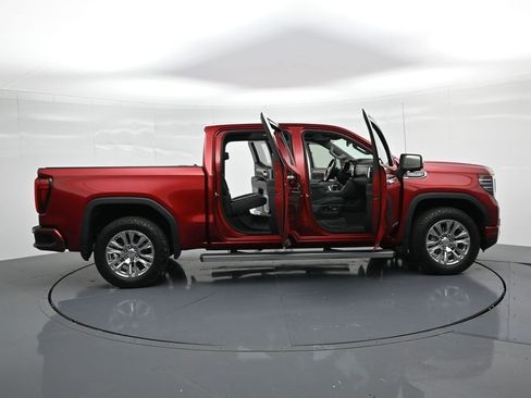 Used 2023 GMC Sierra 1500 Denali AWD/4WD image 25