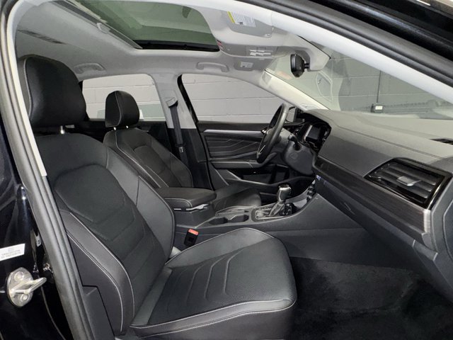 Used 2024 Volkswagen Jetta SEL FWD image 22