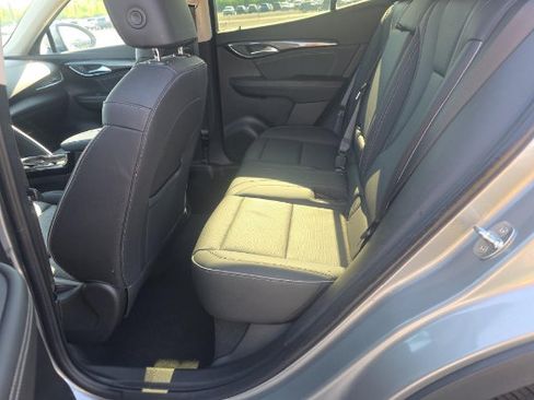 Used 2023 Buick Envision Essence AWD/4WD image 17