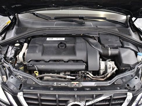 Used 2012 Volvo XC60 T6 R-Design image 51