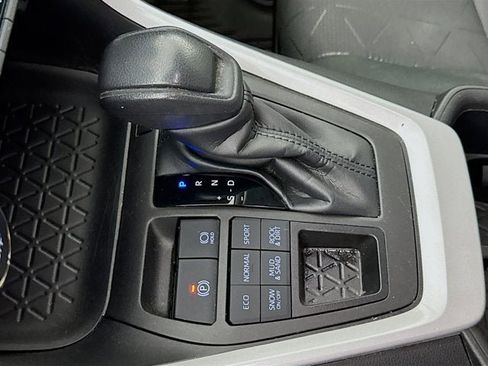 Used 2023 Toyota RAV4 XLE image 16