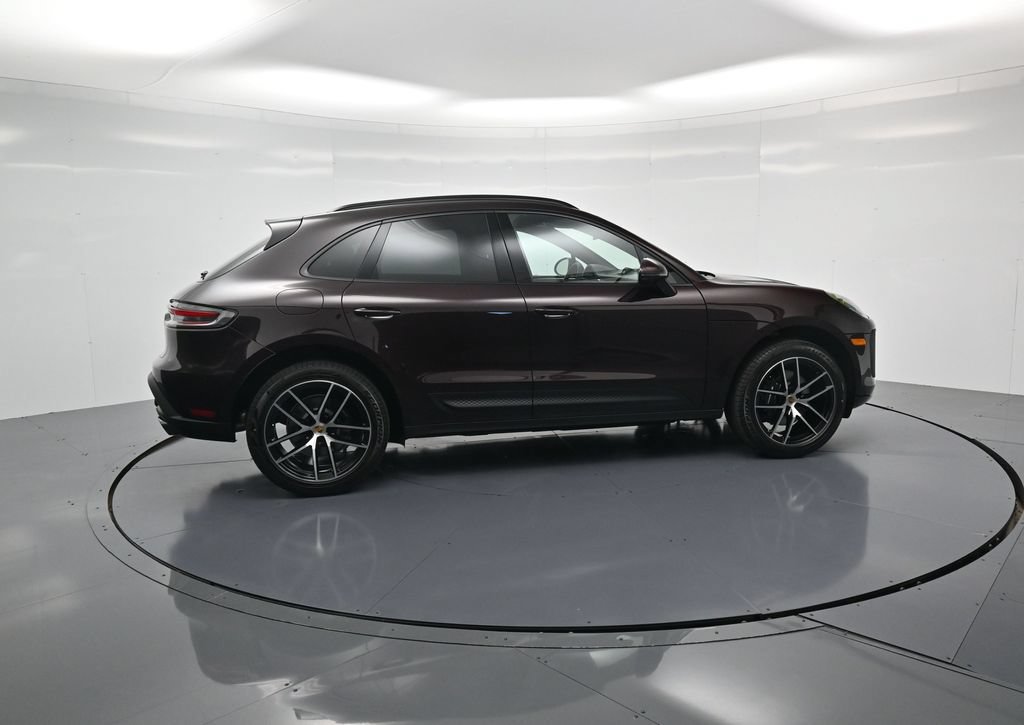 Used 2026 Porsche Macan AWD/4WD image 31