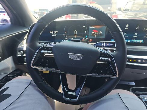 Used 2024 Cadillac Lyriq Sport AWD/4WD image 9