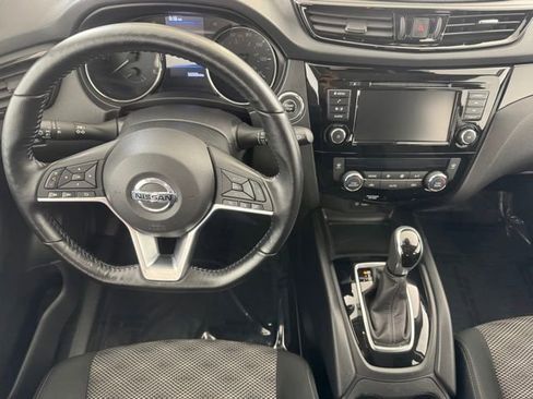 Used 2021 Nissan Rogue Sport SV AWD/4WD image 22