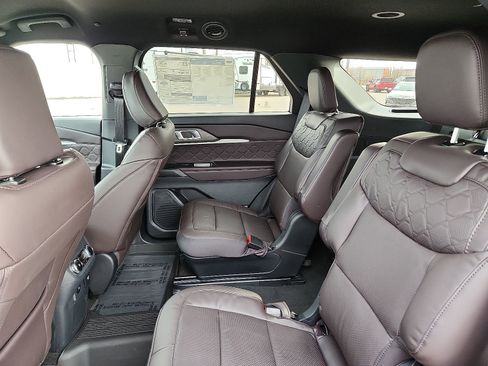 New 2026 Ford Explorer Platinum w/ LUX Leather Package image 8