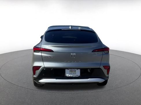 Used 2025 Buick Envista Sport Touring image 12