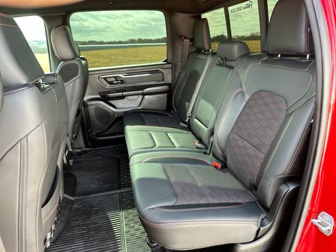 Used 2022 RAM 1500 Big Horn w/ Built-to-serve Edition image 22