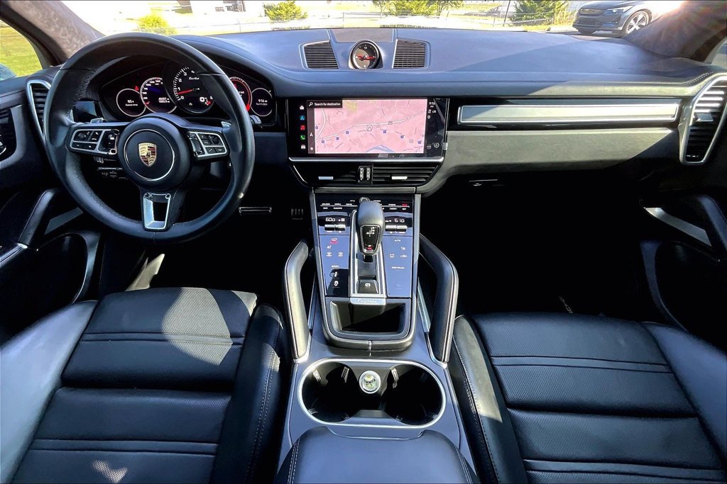 Used 2023 Porsche Cayenne Turbo AWD/4WD image 9